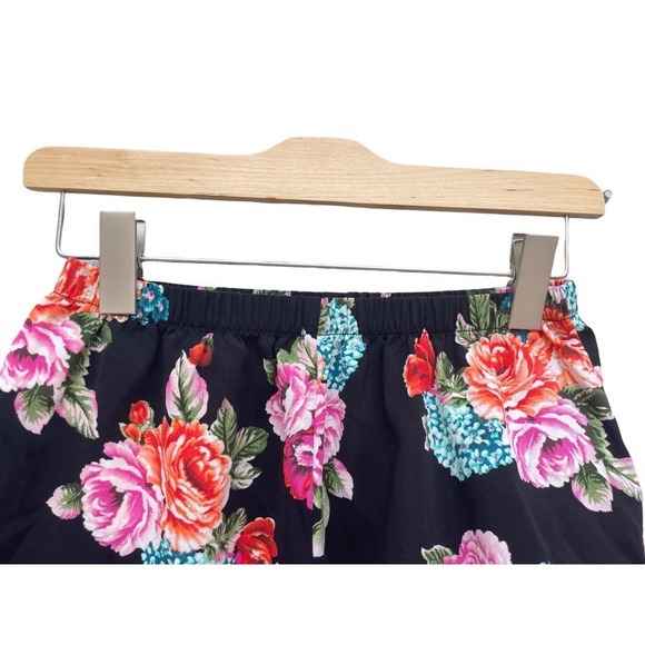 Ambiance Apparel Multi Color Tropical Floral Elastic Waist Shorts Size Medium - Picture 2 of 6